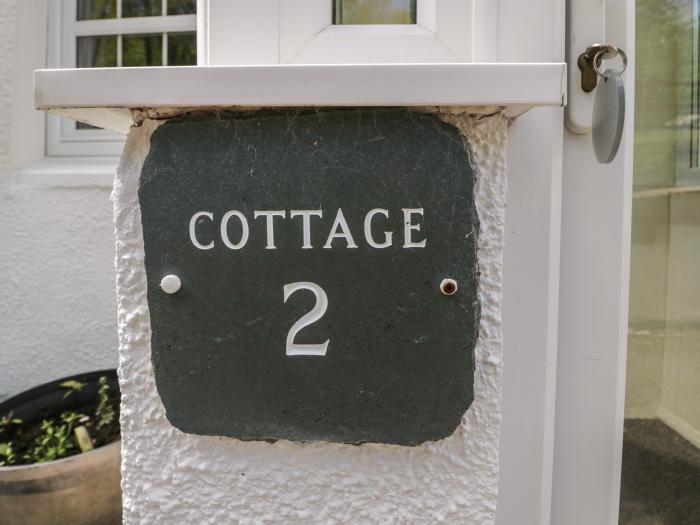 Garden Cottage No 2, Keswick, Cumbria, In The Lake District National Park. Off-road parking, Garden.