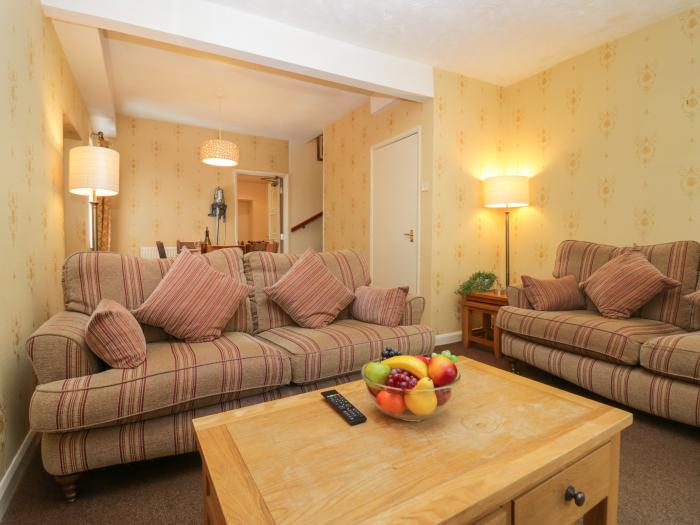 Garden Cottage No 2, Keswick, Cumbria, In The Lake District National Park. Off-road parking, Garden.