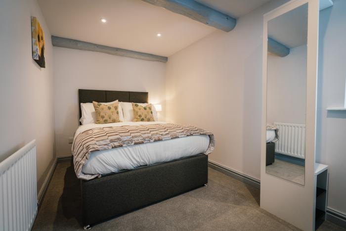 Greta House in Keswick, Cumbria. Smart TV. Contemporary. Close to amenities. Allocated parking. WiFi