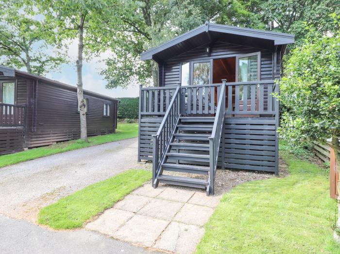 Ennerdale Lodge, Burnside Park near Keswick, Cumbria. Off-road parking. Close to a shop and pub. TV.