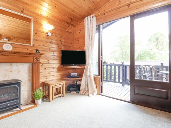 Ennerdale Lodge, Burnside Park near Keswick, Cumbria. Off-road parking. Close to a shop and pub. TV.