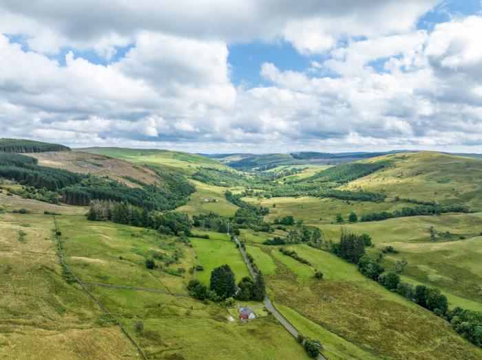 Prince's Cottage near Moniaive, Dumfries and Galloway. Three-bedroom cottage with rural views. Pets.