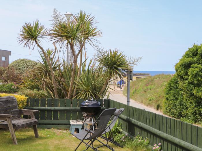 Kingsholm, Porthtowan, Cornwall. Three-bed, off-road parking, close to beach and amenities, parking.