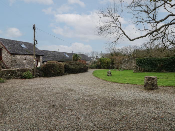 Coach House nr Broad Haven, Pembrokeshire. Beach nearby. Close to Pembrokeshire Coast National Park.