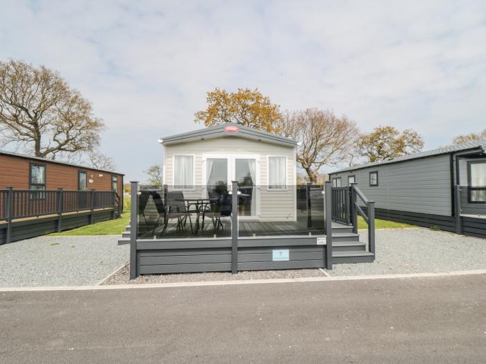 Lodge 7 - Seabreeze Retreat, Bridlington, East Riding of Yorkshire, Near a National Park, Open plan.