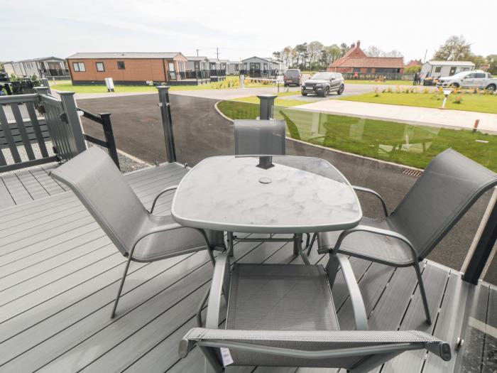 Lodge 7 - Seabreeze Retreat, Bridlington, East Riding of Yorkshire, Near a National Park, Open plan.