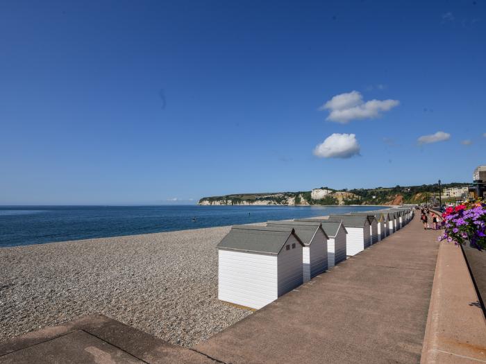 Rivermead, Seaton, Devon. Three bedrooms. Enclosed garden. Off-road parking. Beach nearby. Smart TV.