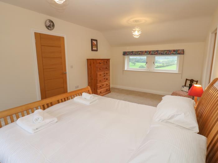 Larch House, Appleby-In-Westmorland, Cumbria. Four-bedroom home near National Park. Pets. EV charger