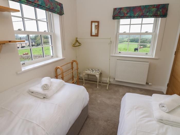 Larch House, Appleby-In-Westmorland, Cumbria. Four-bedroom home near National Park. Pets. EV charger