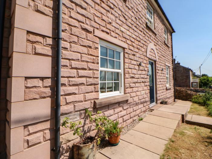 Larch House, Appleby-In-Westmorland, Cumbria. Four-bedroom home near National Park. Pets. EV charger