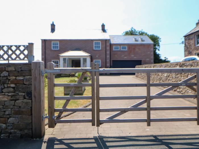 Larch House, Appleby-In-Westmorland, Cumbria. Four-bedroom home near National Park. Pets. EV charger