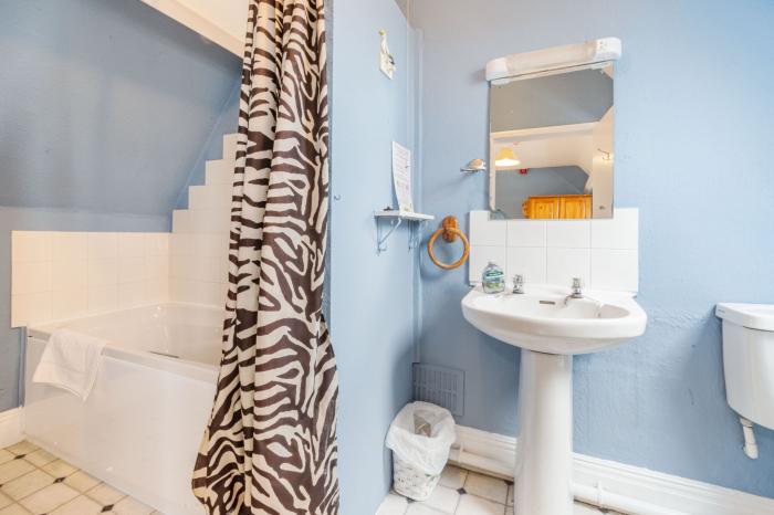 South Bay Beach House, Bridlington, East Yorkshire. Eight-bedroom home near the beach. Pet-friendly.