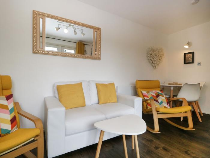 High Rigg Apartment, Bowness-On-Windermere, Lake District National Park, Second-floor, Open plan, TV