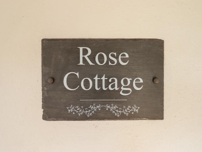 Rose Cottage at Treaslake Farm near Honiton, Devon. 2 bedrooms. Pet-friendly. Child-friendly. Rural.