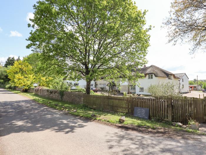 Rose Cottage at Treaslake Farm near Honiton, Devon. 2 bedrooms. Pet-friendly. Child-friendly. Rural.