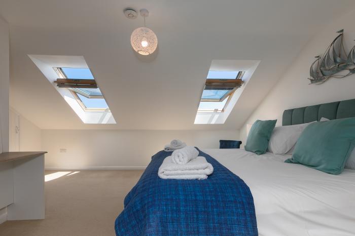 Skysail, Carbis Bay, Cornwall. Duplex apartment. Sea views. Smart TV with Sky. Beach close by. WiFi.