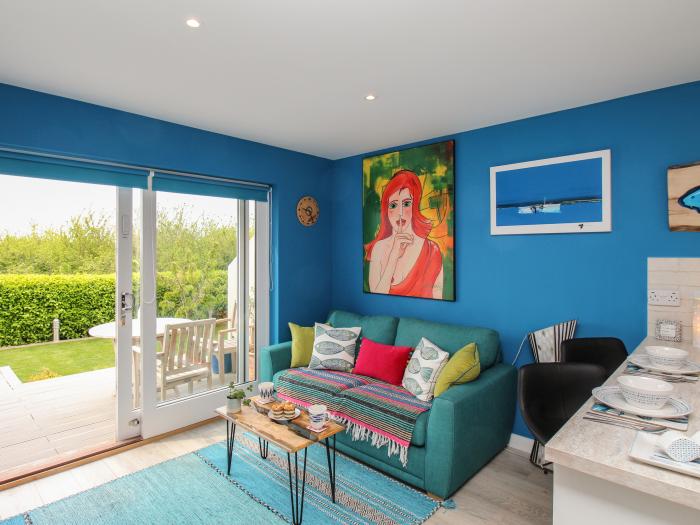 Blue Waters in Weymouth, Dorset. One-bedroom home, ideal for a couple, near the beach and amenities.