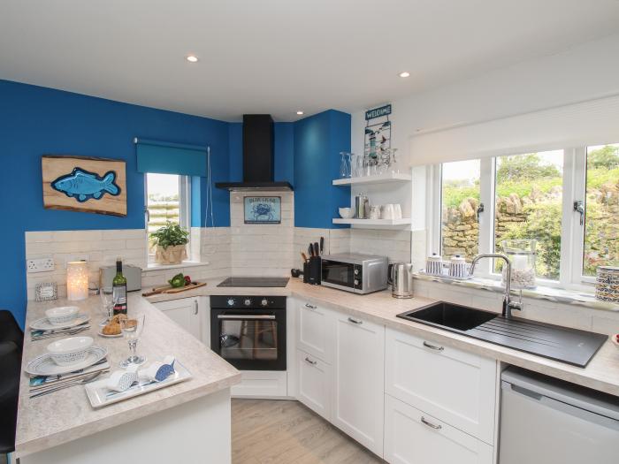 Blue Waters in Weymouth, Dorset. One-bedroom home, ideal for a couple, near the beach and amenities.