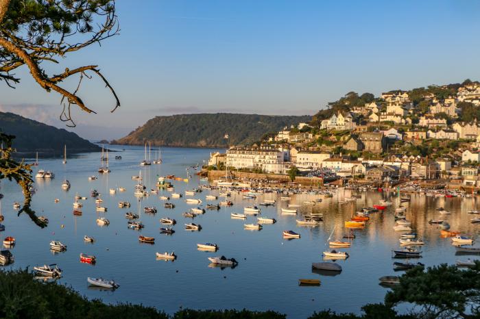 Cranford is in Salcombe, Devon. Three-bedroom home with sea glimpses. In AONB. Near a beach. Stylish