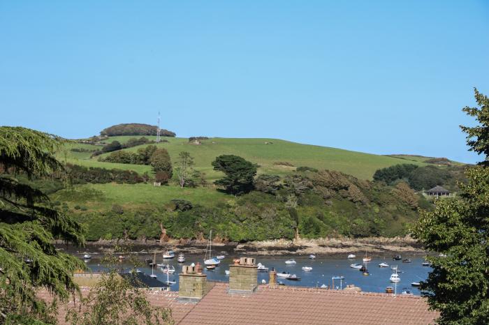 Cranford is in Salcombe, Devon. Three-bedroom home with sea glimpses. In AONB. Near a beach. Stylish