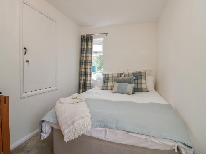 Ananda House, Windermere, Lake District. Three bedrooms. Off-road parking. Pet-friendly. Rear garden