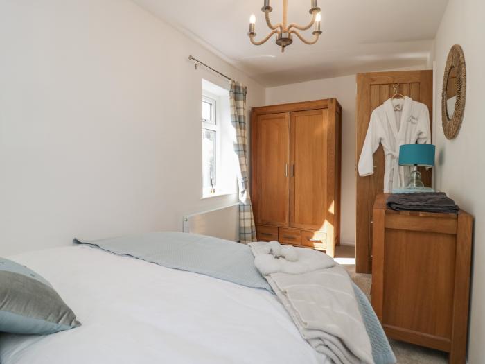 Ananda House, Windermere, Lake District. Three bedrooms. Off-road parking. Pet-friendly. Rear garden