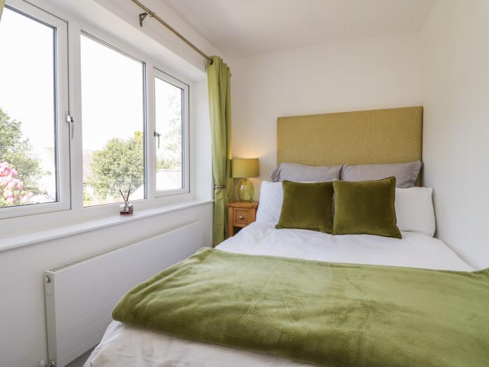 Ananda House, Windermere, Lake District. Three bedrooms. Off-road parking. Pet-friendly. Rear garden