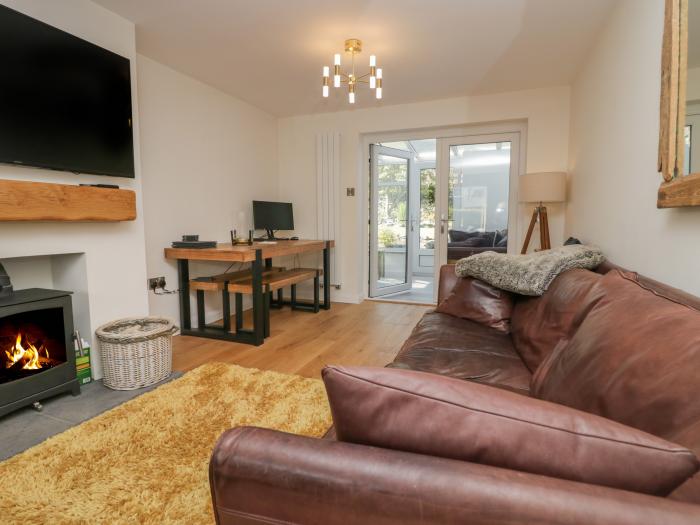 Ananda House, Windermere, Lake District. Three bedrooms. Off-road parking. Pet-friendly. Rear garden