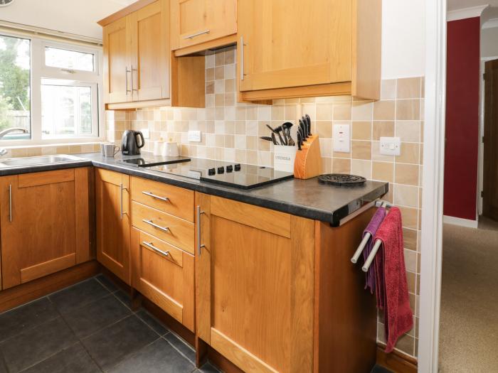 24 Dolithel in Bryncrug, Tywyn, Gwynedd. Smart TV. In a National Park. Off-road parking. North Wales