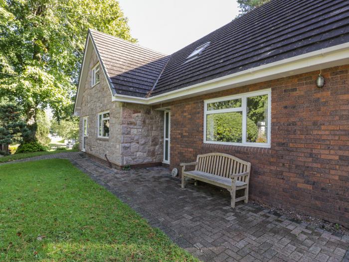 Woodlands Retreat nr Ruthin, Denbighshire. Four-bedroom holiday home with on-site facilities. Rural.