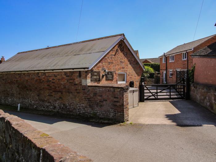 The Coach House At The Gables, is in Burlton, Shropshire. Close to pub and AONB. Garden and parking.