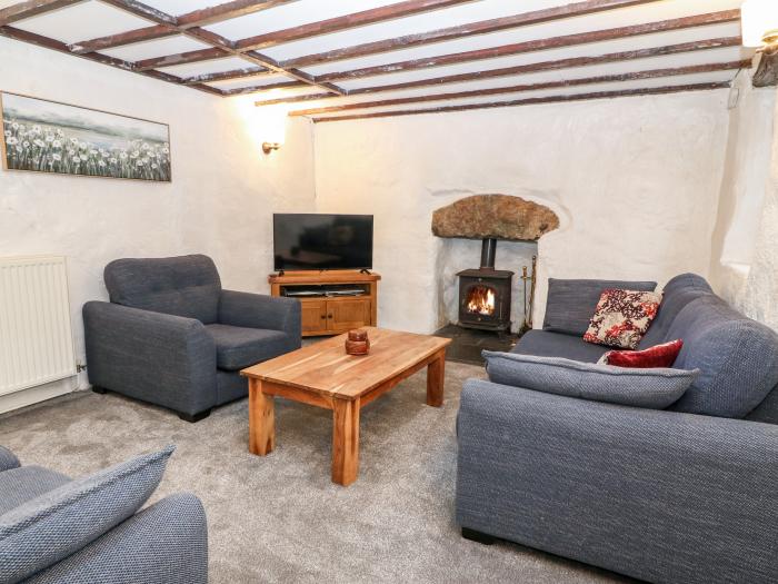 Is Y Graig, Beddgelert, Gwynedd. Pet-friendly. Character property. Woodburner. In National Park. TV.