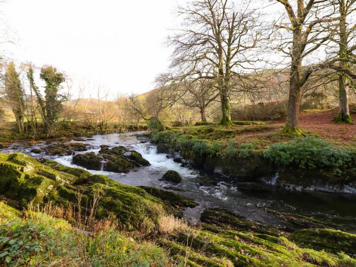 Pen y Bont, near Mallwyd, Gwynedd. Eryri. Off-road parking. Pet-friendly. Child-friendly. Riverside.