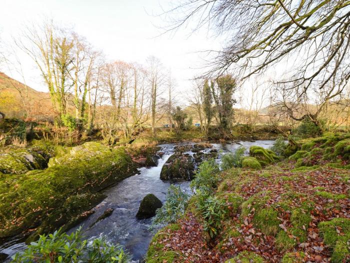 Pen y Bont, near Mallwyd, Gwynedd. Eryri. Off-road parking. Pet-friendly. Child-friendly. Riverside.