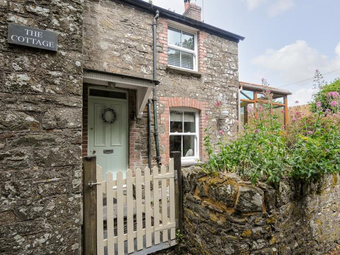 The Cottage in St Kew Highway, Cornwall. Three-bedroom cottage with pet-friendly garden. Near shops.