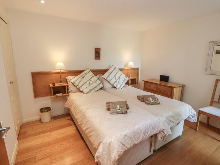 Ash Meadows, Kirkby Lonsdale, Cumbria. Near a National Park. Bedroom with Smart TV. Off-road parking