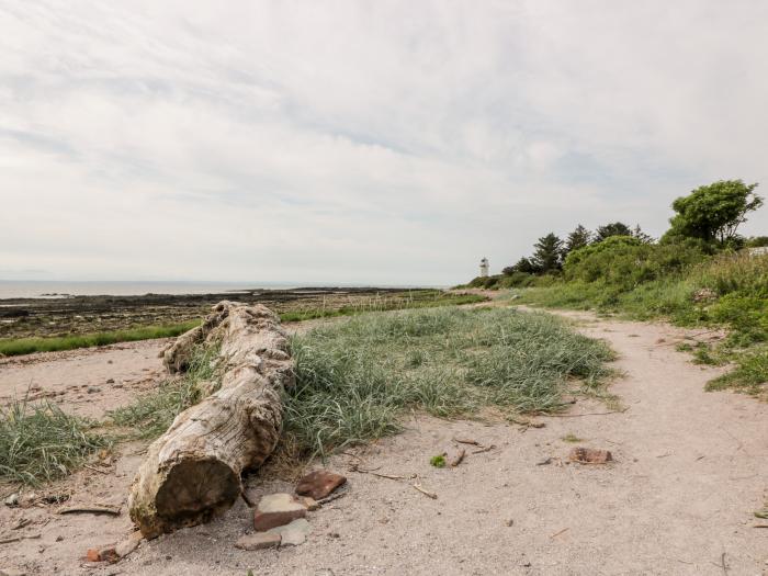 Quare Place, Southerness, Dumfries and Galloway. Smart TVs. Woodburning stove. Off-road parking x 6