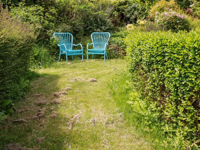 Pixie Nook, Warleggan near St Neot, Cornwall. One bedroom. Romantic. Hot tub. Woodburner. Character.