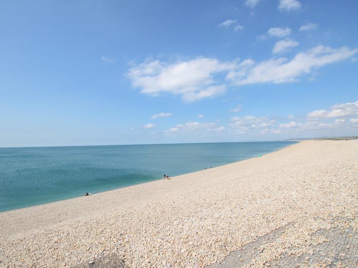 Albert Villas, Fortuneswell, Dorset. Close to a shop, a pub and a beach. Watersports facilities. TV.