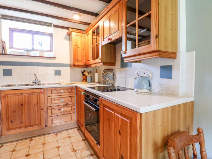 Mordon Moor Cottage, Sedgefield, County Durham. Rural location. Garden. Off-road parking. Woodburner