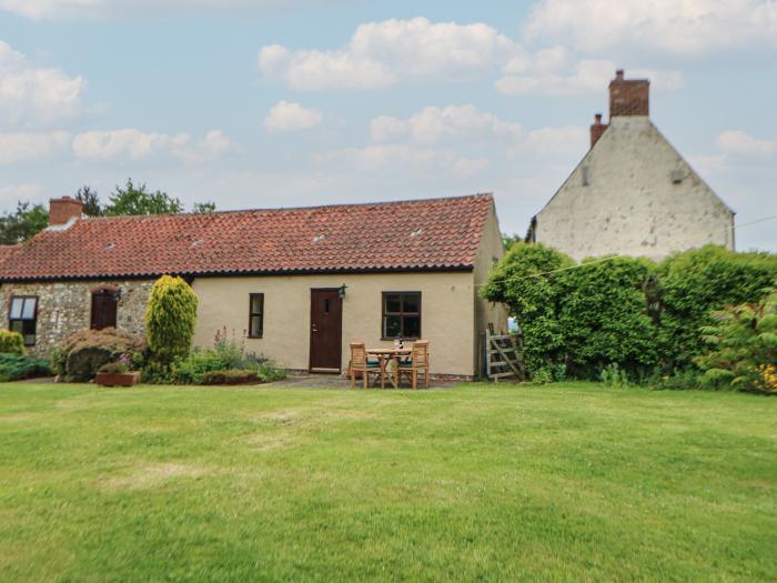 Mordon Moor Cottage, Sedgefield, County Durham. Rural location. Garden. Off-road parking. Woodburner