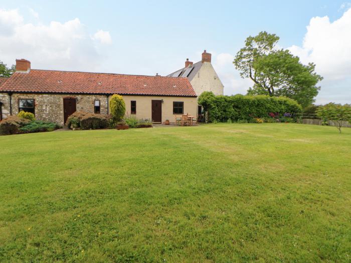 Mordon Moor Cottage, Sedgefield, County Durham. Rural location. Garden. Off-road parking. Woodburner