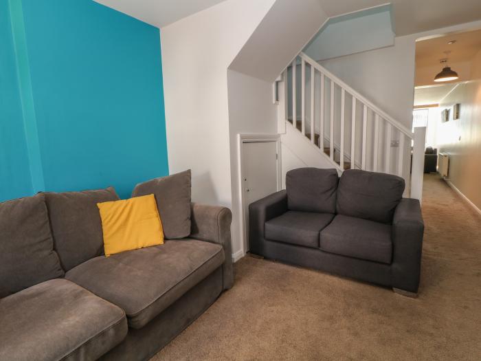 Meadfoot is in Paignton, Devon. Off-road parking. Ground-floor living. TV. Studio-style. Near beach.