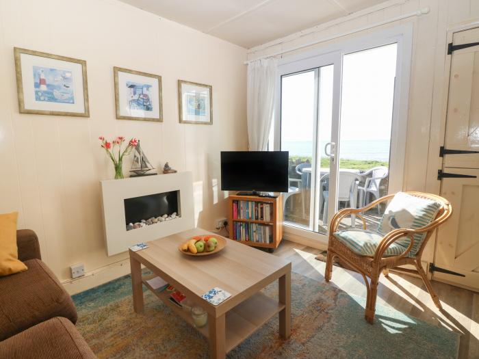 Niwl-y-Mynydd near Clynnog Fawr, Gwynedd. Three-bedroom bungalow with sea views. Near a beach. Pets.