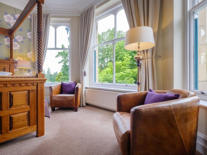 Rosemount Boutique, Windermere, Cumbria. Grand townhouse. En-suite bedrooms. Woodburning stove. WiFi