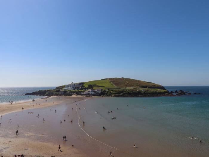 14 Burgh Island Causeway, Bigbury-On-Sea. First-floor apartment. Stunning sea and beach views. WiFi.