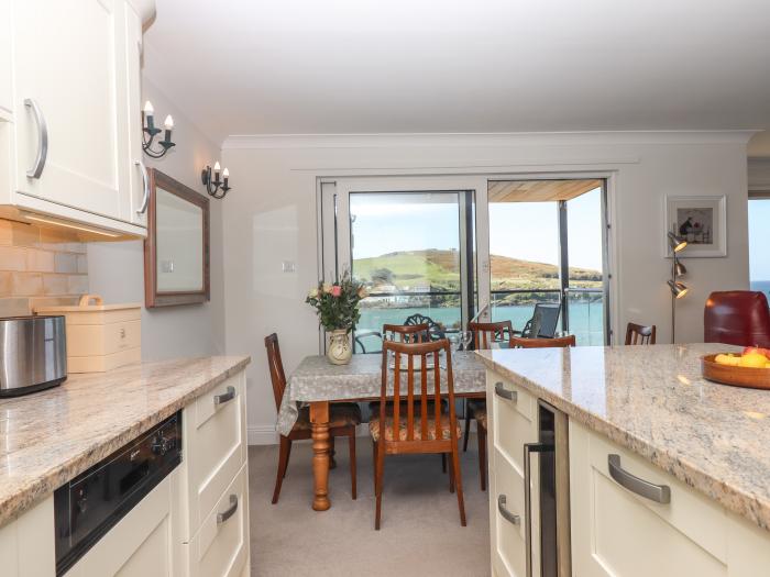 14 Burgh Island Causeway, Bigbury-On-Sea. First-floor apartment. Stunning sea and beach views. WiFi.