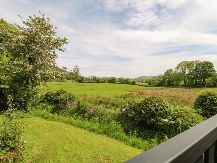 Borrowdale Lodge in Keswick, Cumbria. In a National Park. Off-road parking. Pet-free. Mountain views