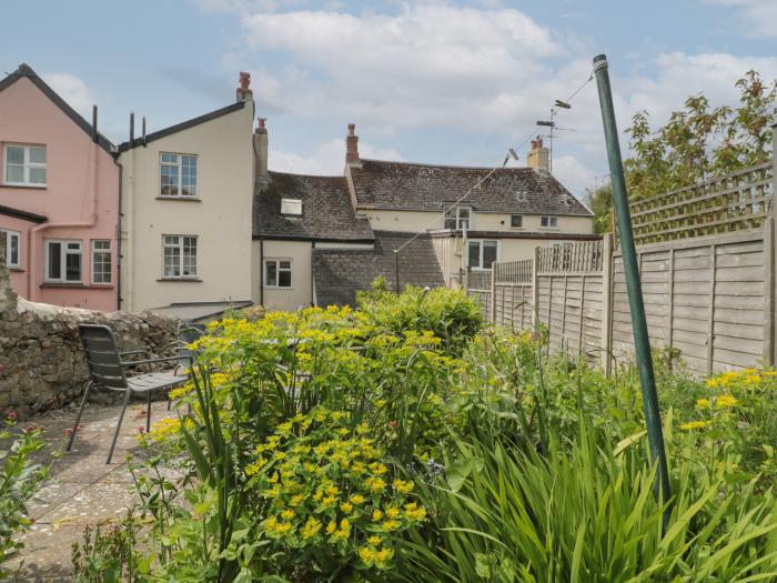 Lavendar Cottage, Lyme Regis, Dorset. Character cottage. Over three floors. Pet-friendly. Beach near