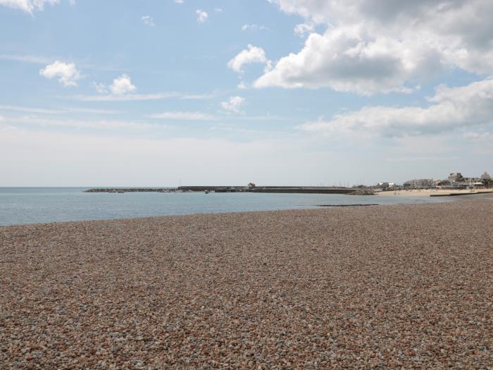 Lavendar Cottage, Lyme Regis, Dorset. Character cottage. Over three floors. Pet-friendly. Beach near